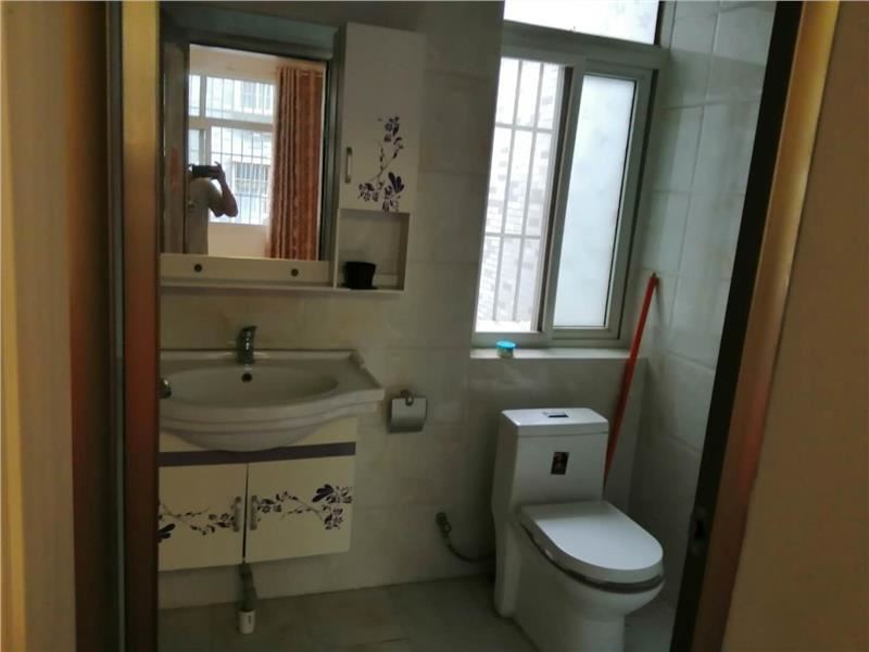 德政园对面宏大小区精装大三房家电家具齐全急租 看房