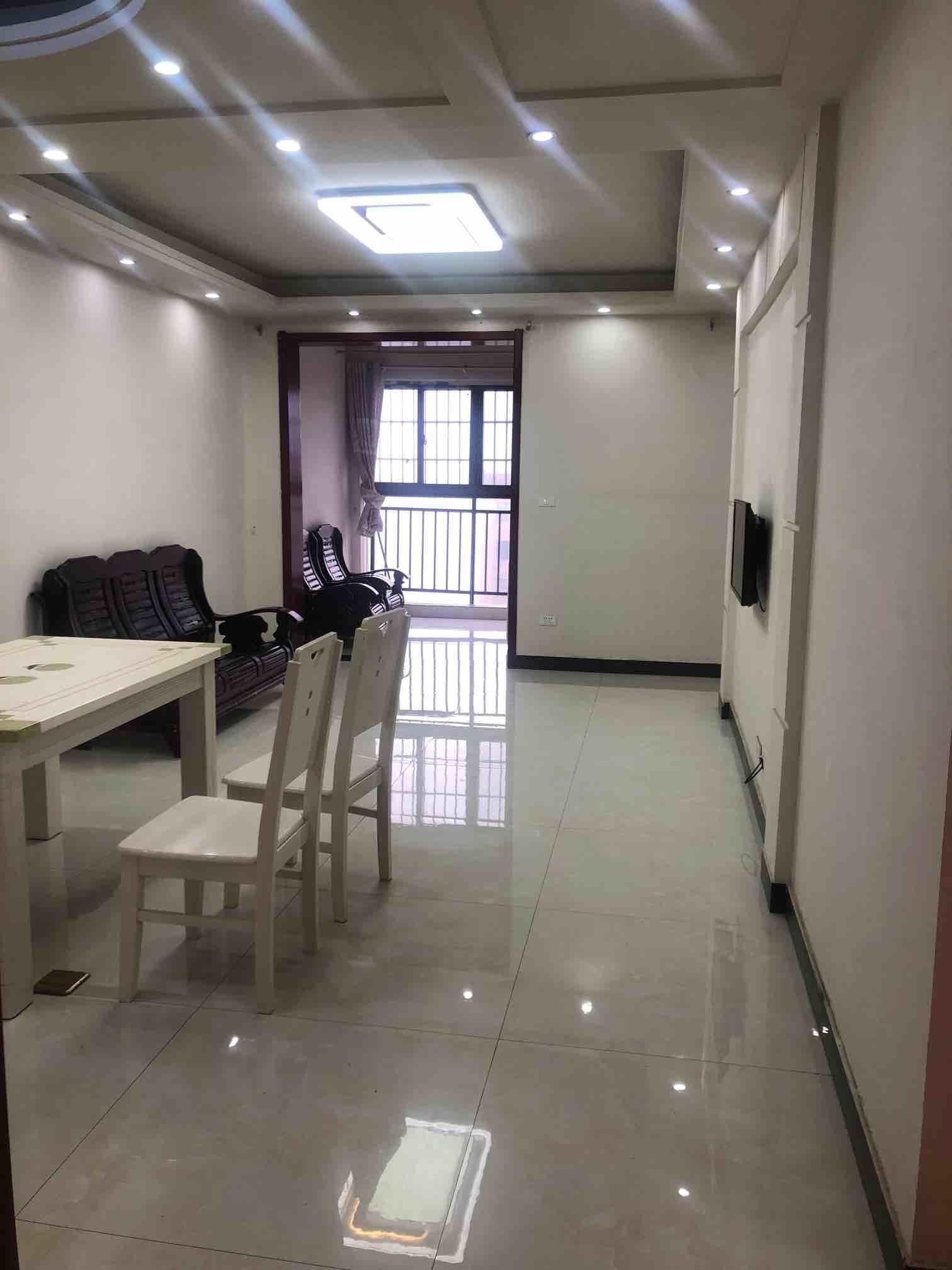 仙桃一中对面，翰林公馆，三房，拎包入住