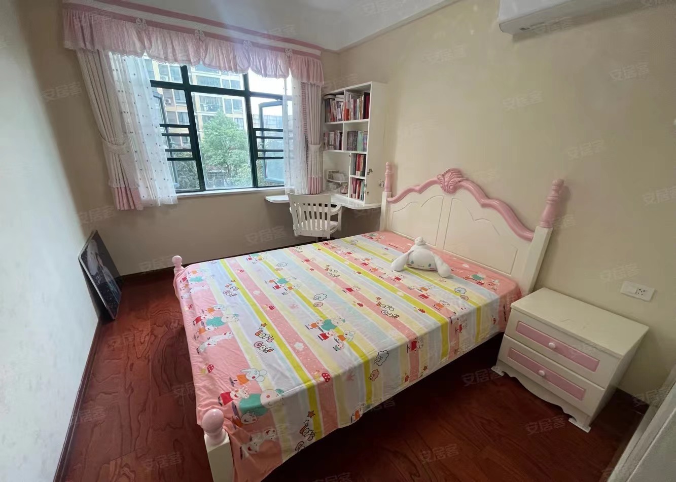 79，降价了，新城一号带大露台，精装大三房边户，单价只要5900，速度来捡漏