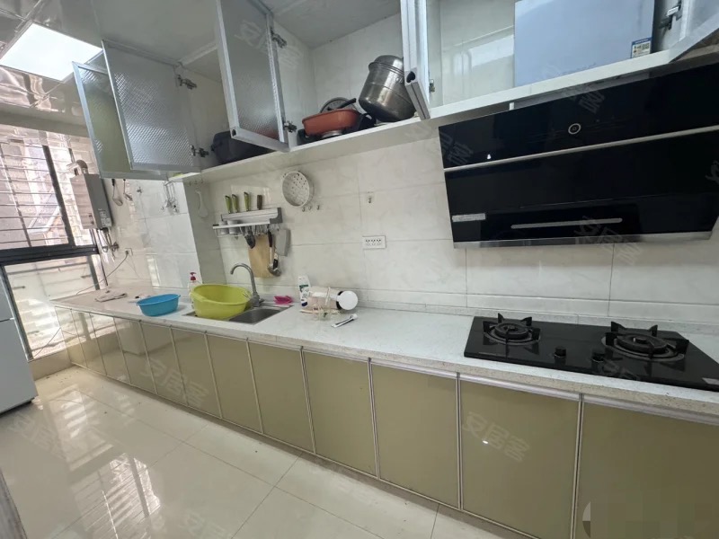 降价了，降价了​房东急售，城南，福星城，精装修大两房，单价4100，证满两年，税费低，证满二