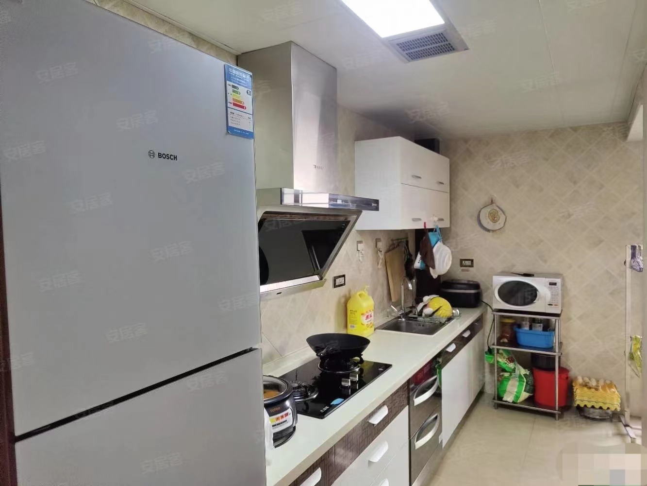 6，诚心出售，福星城，精装两房，中间楼层，全天采光全屋品牌家具家电，证满二