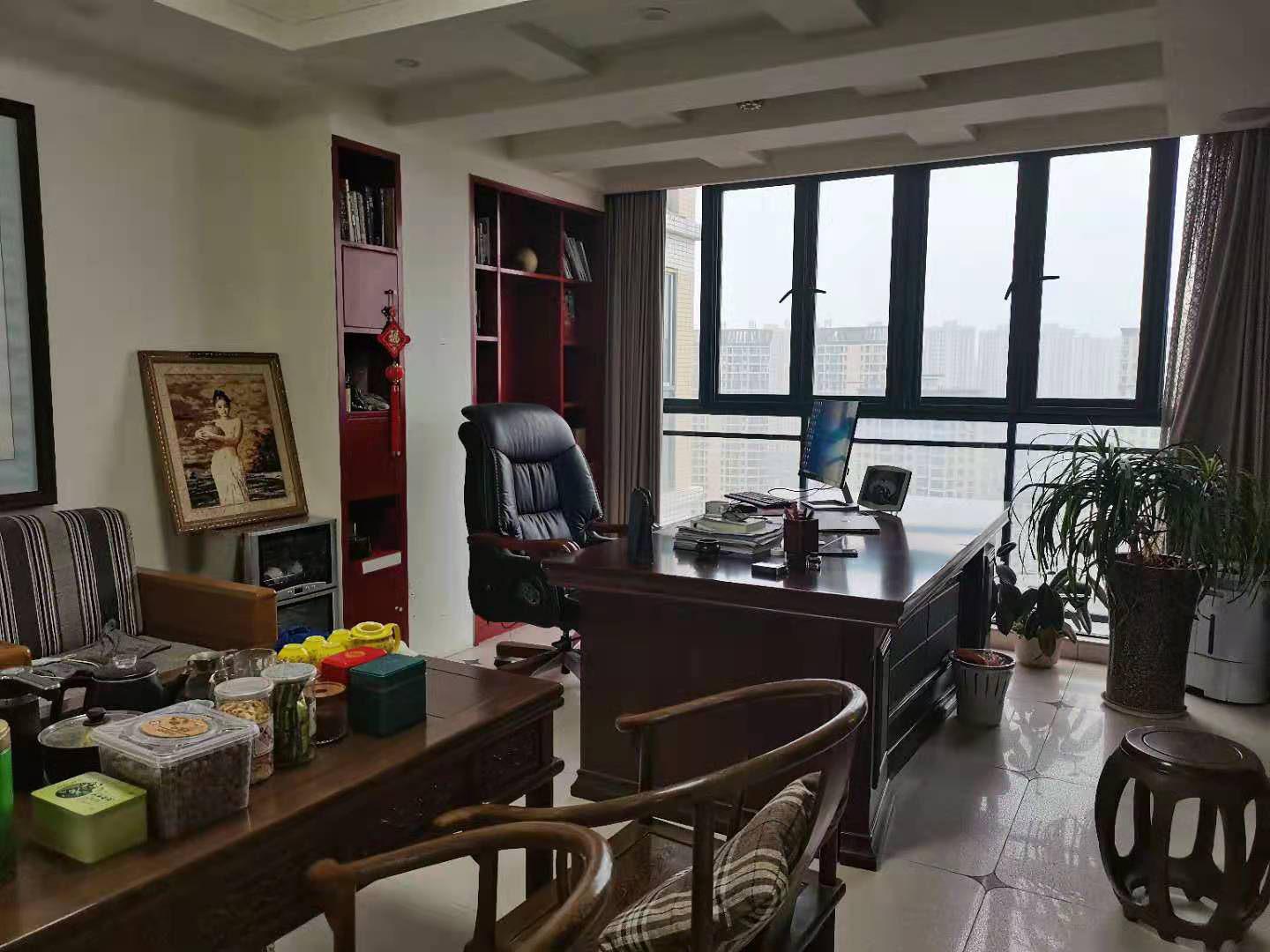 新城壹号朝南办公装修三房诚意出售