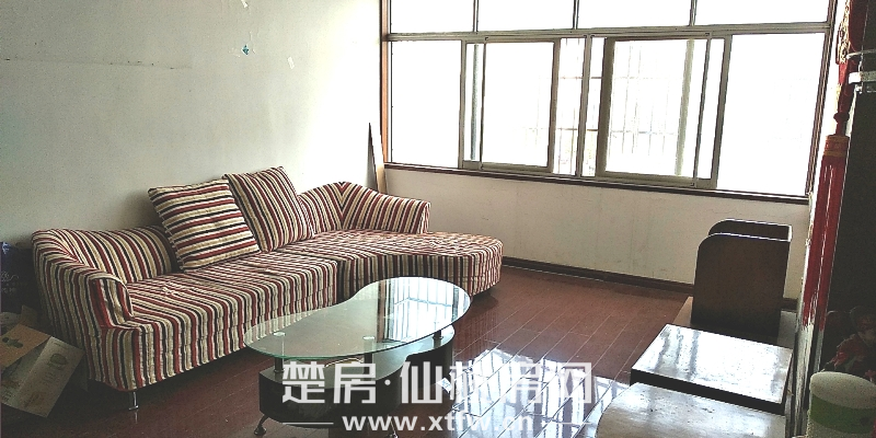 高管宿舍三室两厅拎包即住（青青家园旁边新中医院对面武商二中附近）