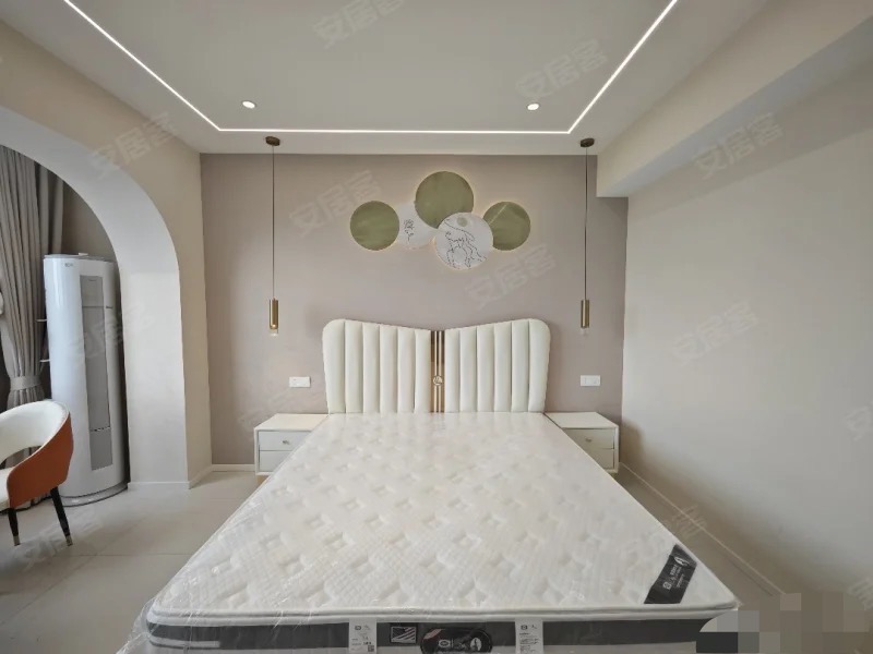 159，降价了！纽芬兰附近，全新精装，只卖21万，70年产权带证，房东亏死，电梯好楼层，证满二