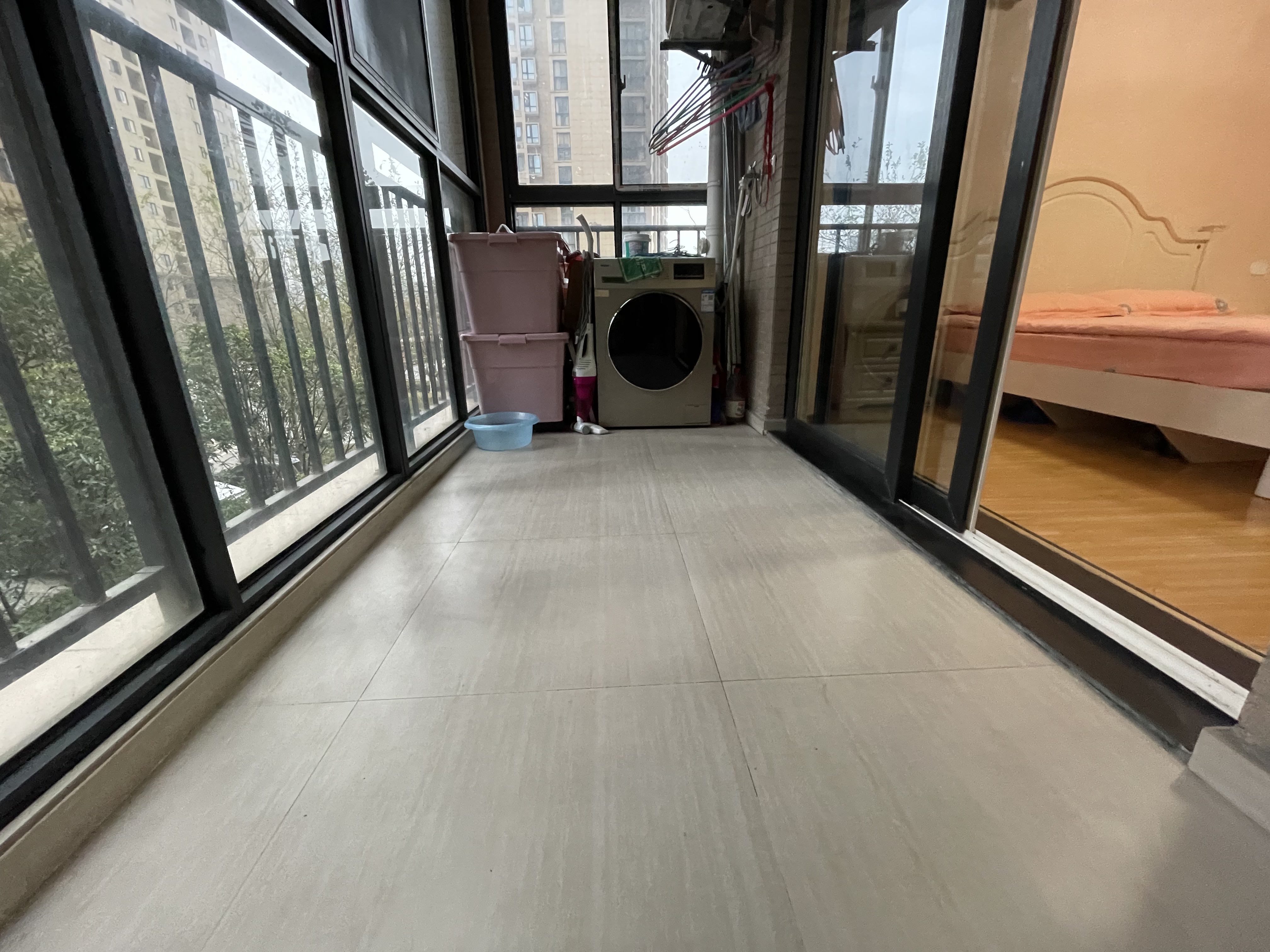 森林国际.精装三房.双卫生间.拎包入住.看房方便.小区环境好