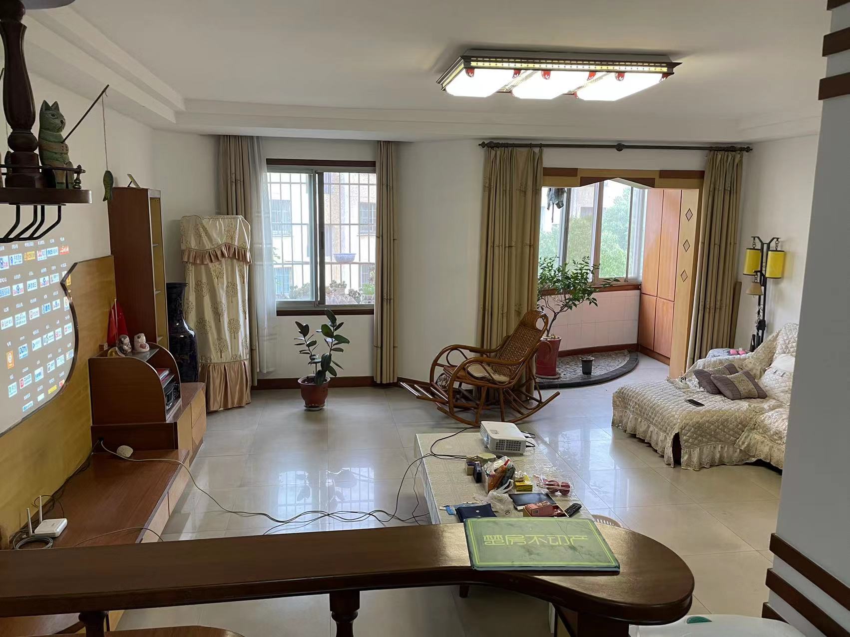 德政园精装3房2卫三个阳台步梯5楼业主诚心出售