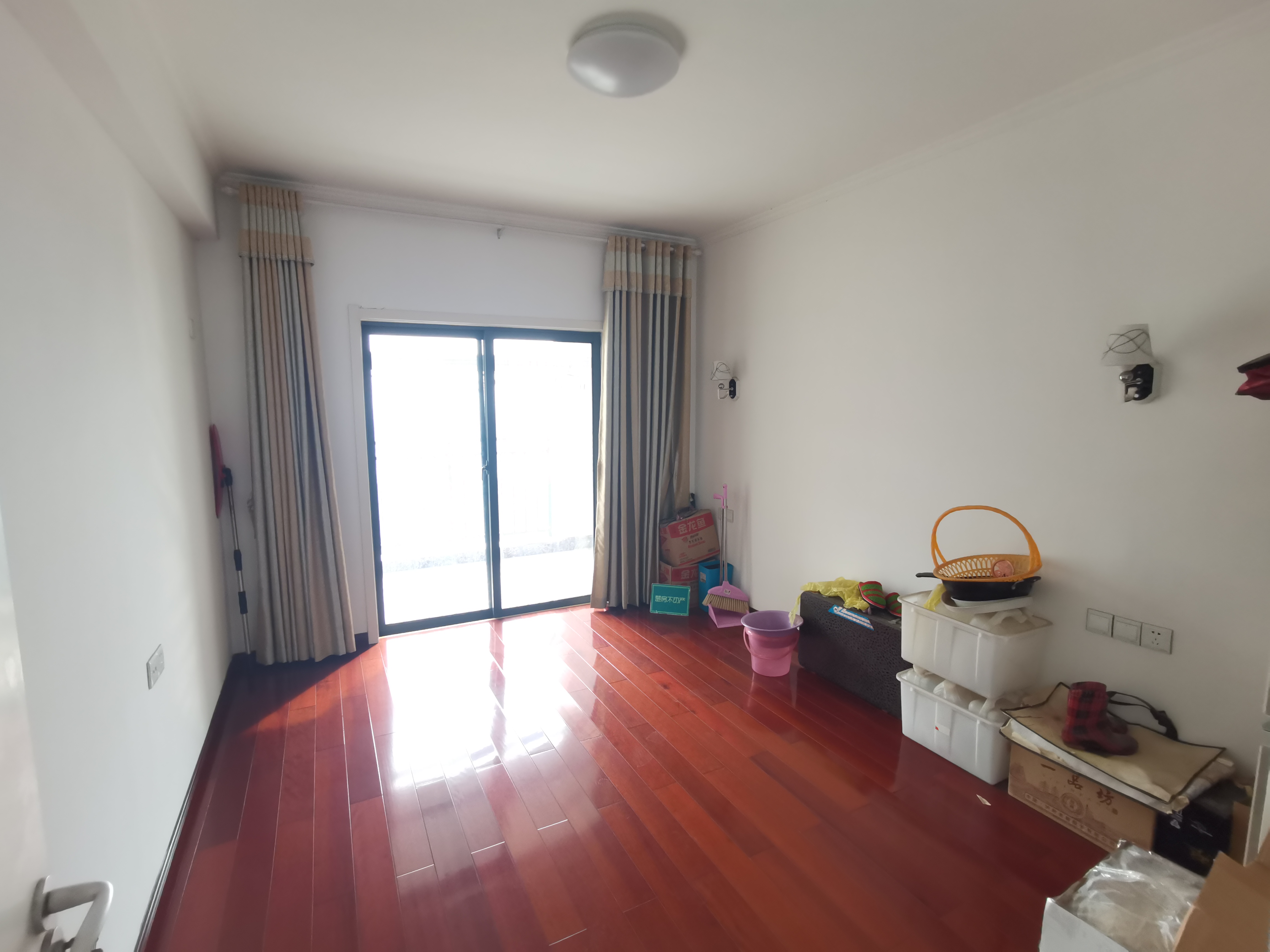 上林仙苑装修大三房双阳台视野好门打开人都要吹走了