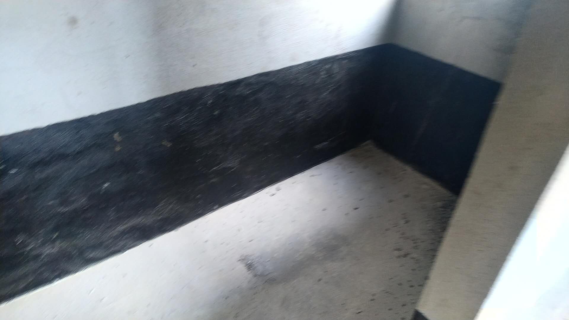 银湖城毛坯大3房，南北双阳台，小高层，支持按揭