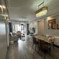 城南亏本出售，豪装2房，全屋地暖，全屋中央空调，没有住过，