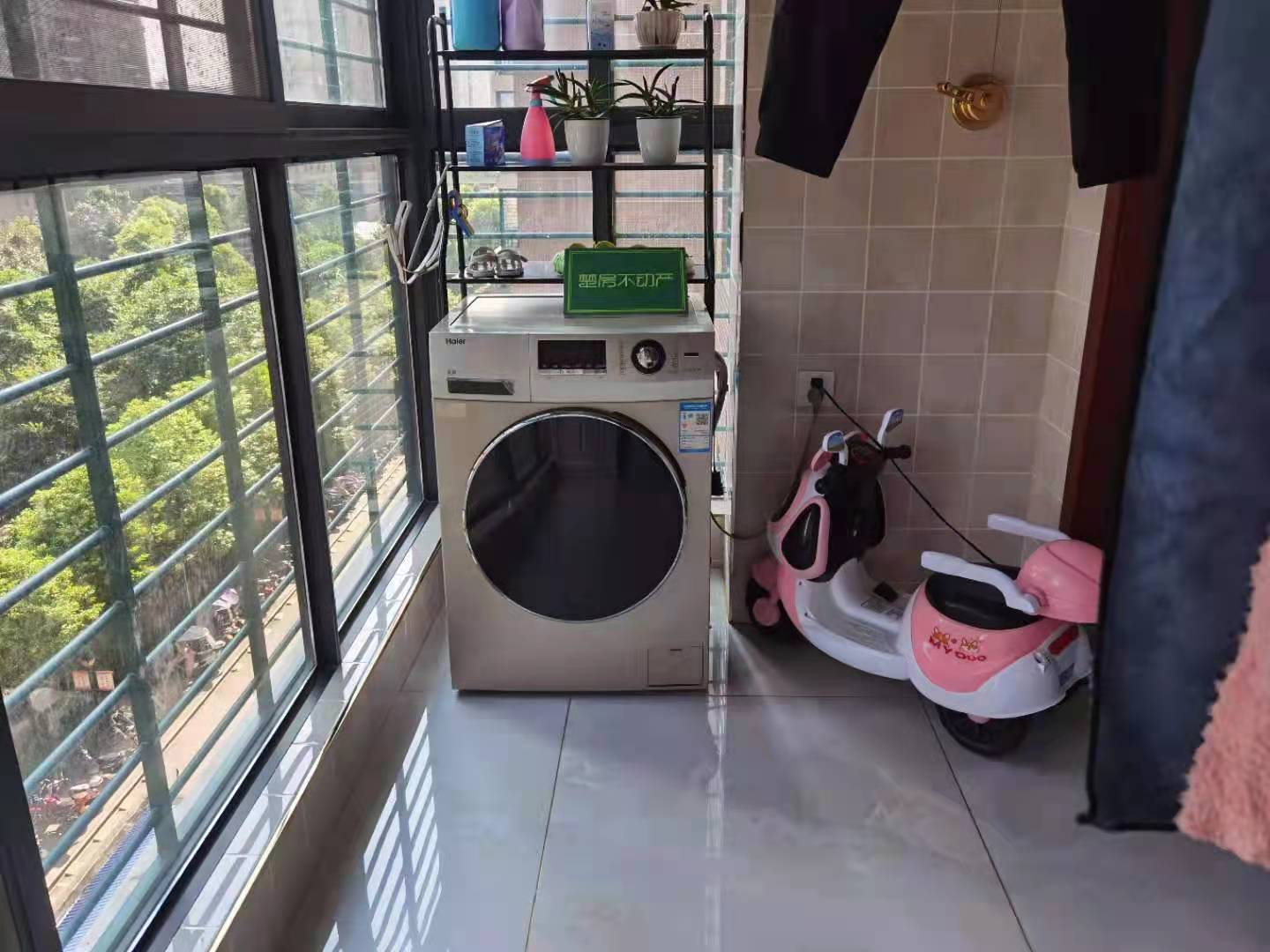 漫城林语一中对面证满5精装大三房读书方便！