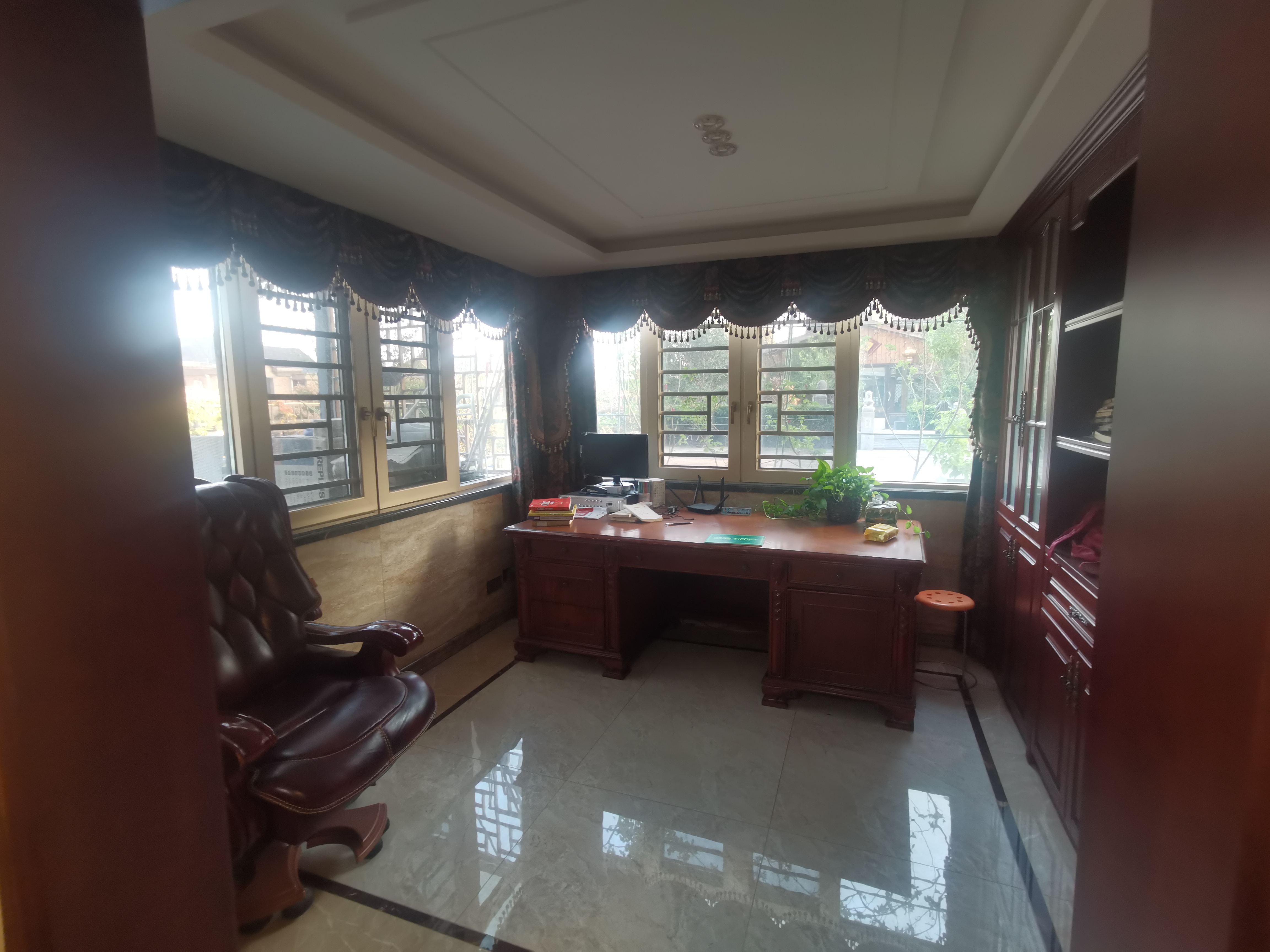 绿地华庭超大露台满足你所有幻想懂得欣赏的来