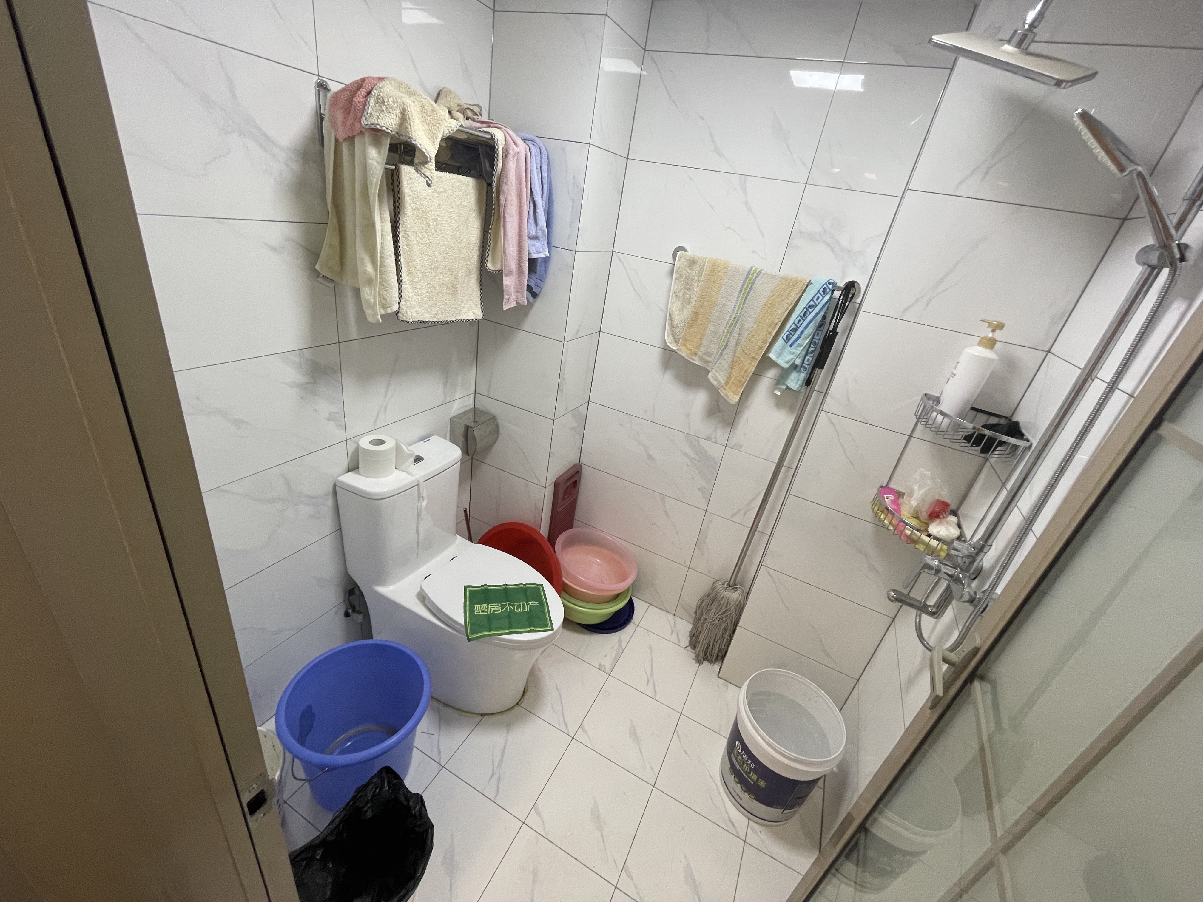 大洪万福广场邻里惠公寓带天然气看房方便两房精装修沔中旁边优秀的很