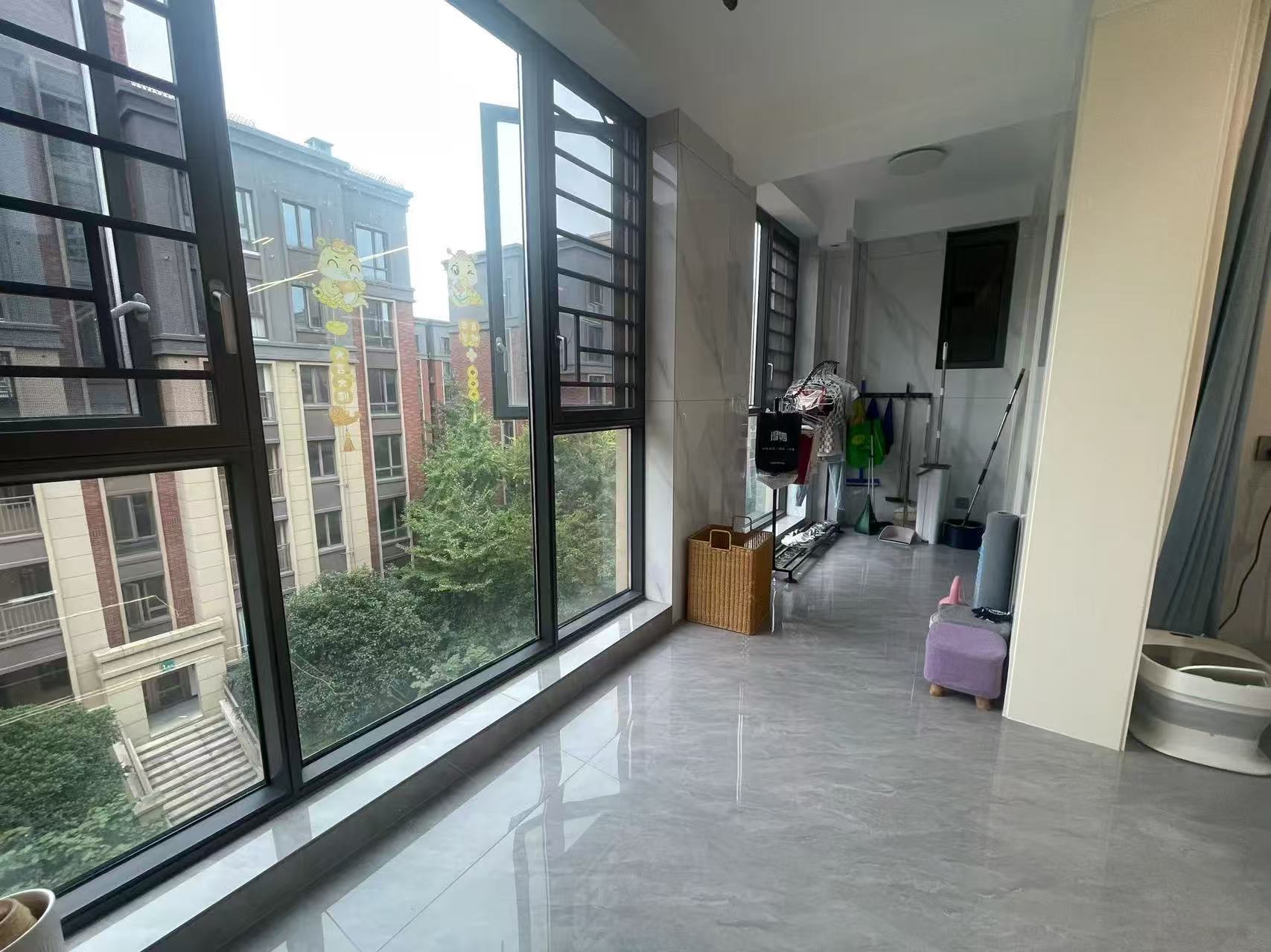 捡漏，绿地香格里拉，花园洋房，好楼层4楼，亏本出售，证满二