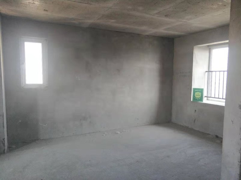 森林国际毛坯小两房，带车位一起出售！