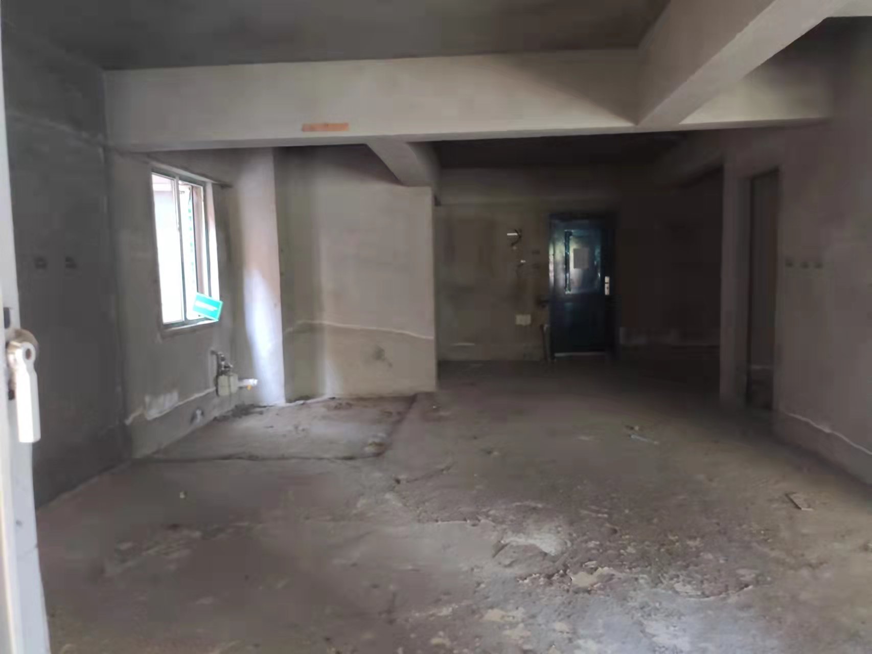 新三中门口元泰未来城毛坯三室两厅两卫城南毛坯现房