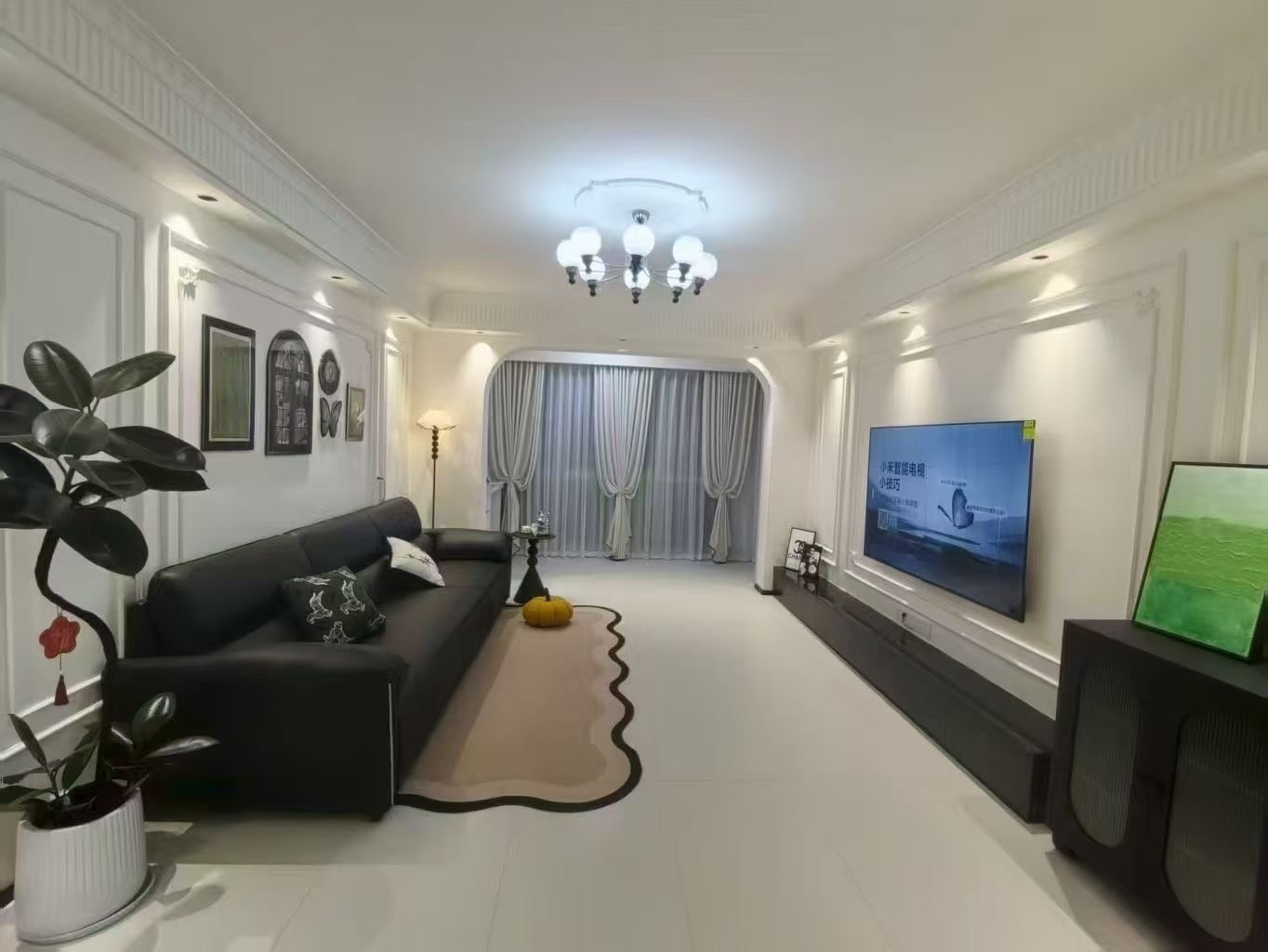 城南，精装三房两卫，全新装修 ，边户，好楼层10楼 ，诚心出售