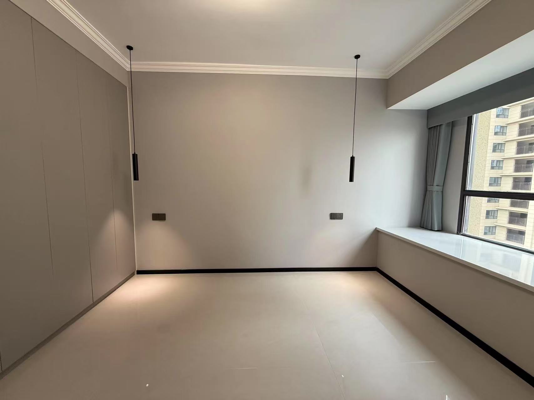 城南，御湖世家，全新未住！电梯好楼层，精装三房，证满二，诚心出售