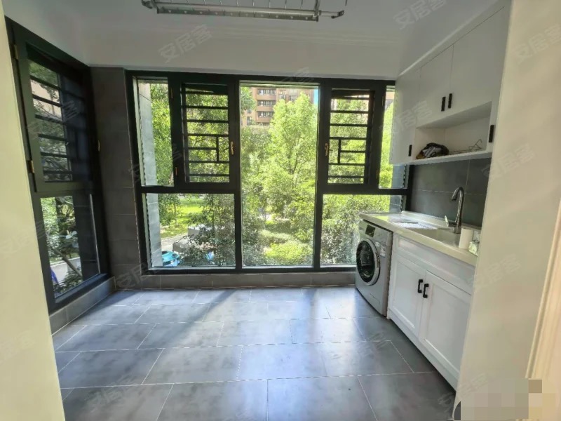 捡漏，城南，沔阳公馆，精装三房两卫，老证，成色新