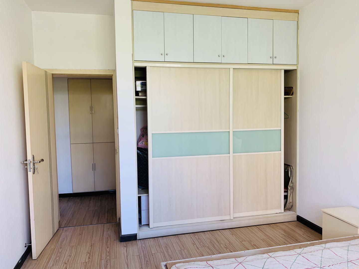 武商旁五建宿舍，精装修三房，步梯中间好楼层