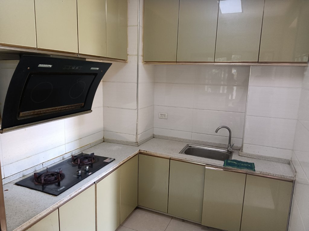 森林国际读书方便精装三房带露台但嫁5700看房方便拎包入住手慢无