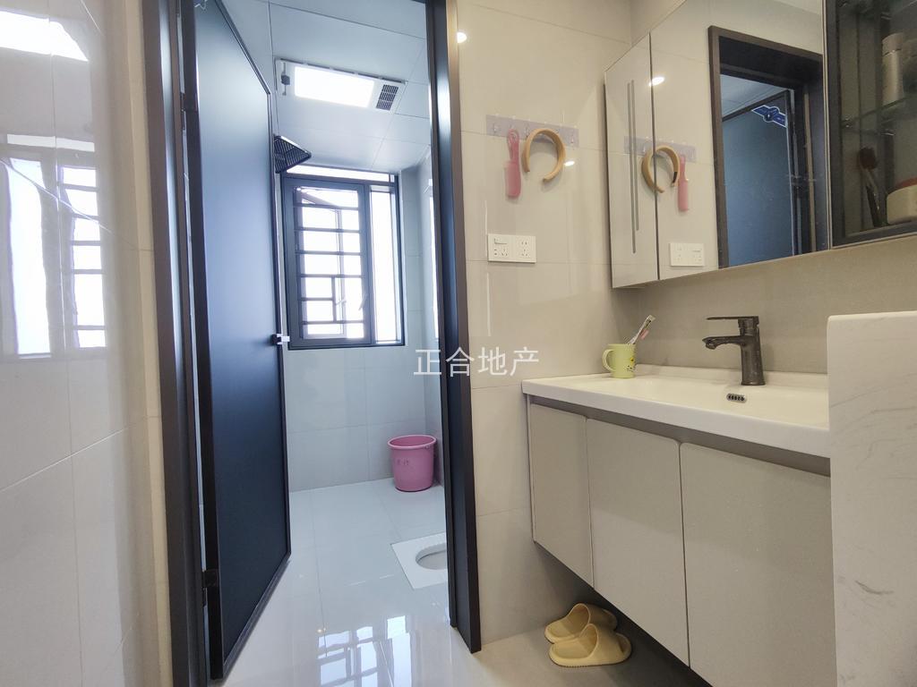 捡漏，亏本出售，南国明珠，精装大四房，单价6000，全新装修，满二​