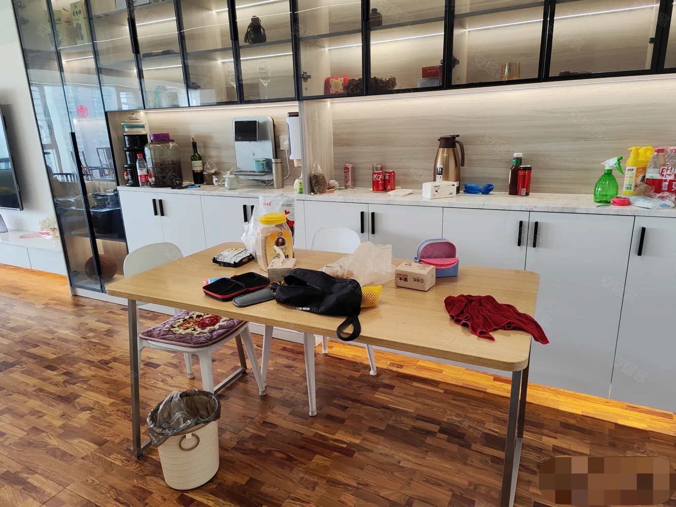 72，房东诚心出售，新城名都，小高层好楼层11楼，精装三房，大阳台，全屋品牌