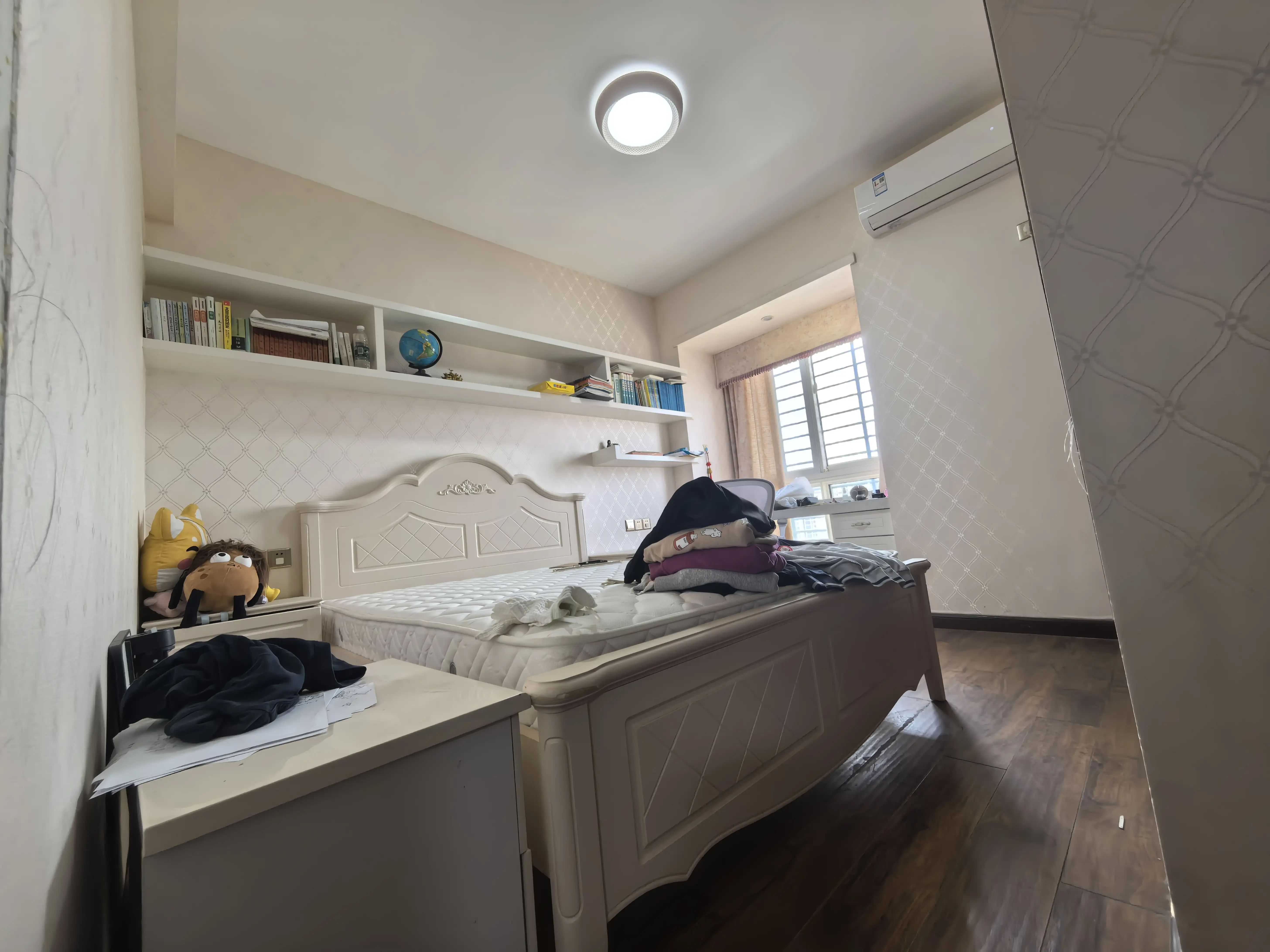 房东亏本出售，捡漏，漫城林语，好楼层，精装三房，