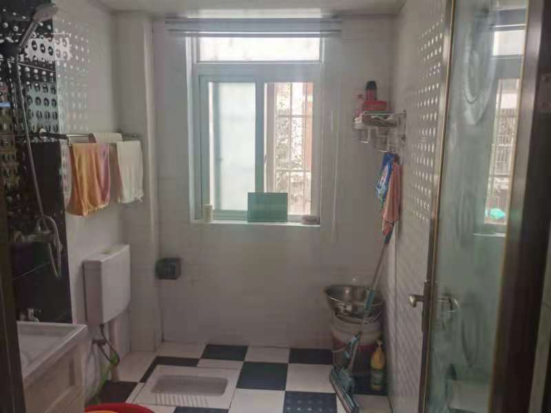 都市别院精装三房步梯二楼看房方便性价比高