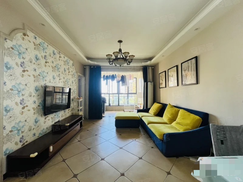 123，房东诚心出售，品质小区 ，御台公馆 ，精装2房， 家具家电全送，证满二