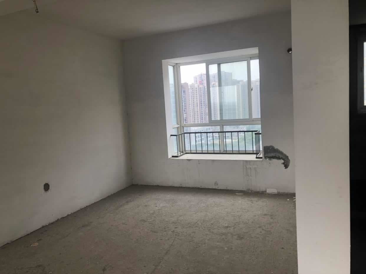 三丰鼎城大两房，南北通透边户，想要小面积南北通透边户的看过来