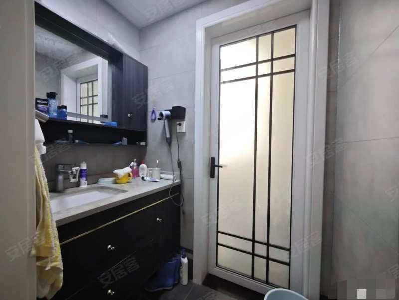 城南，元泰未来城，精装大三房，中央空调+地暖，证满二，中间楼层