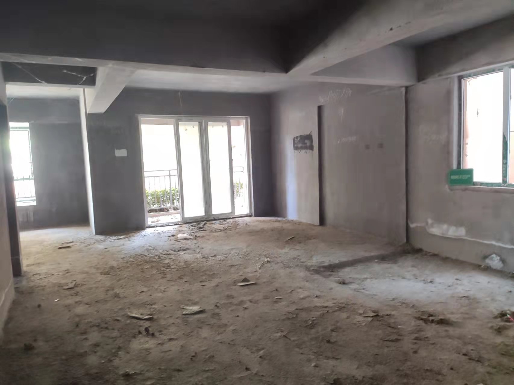 新三中门口 元泰未来城 毛坯三室两厅两卫 城南毛坯现房