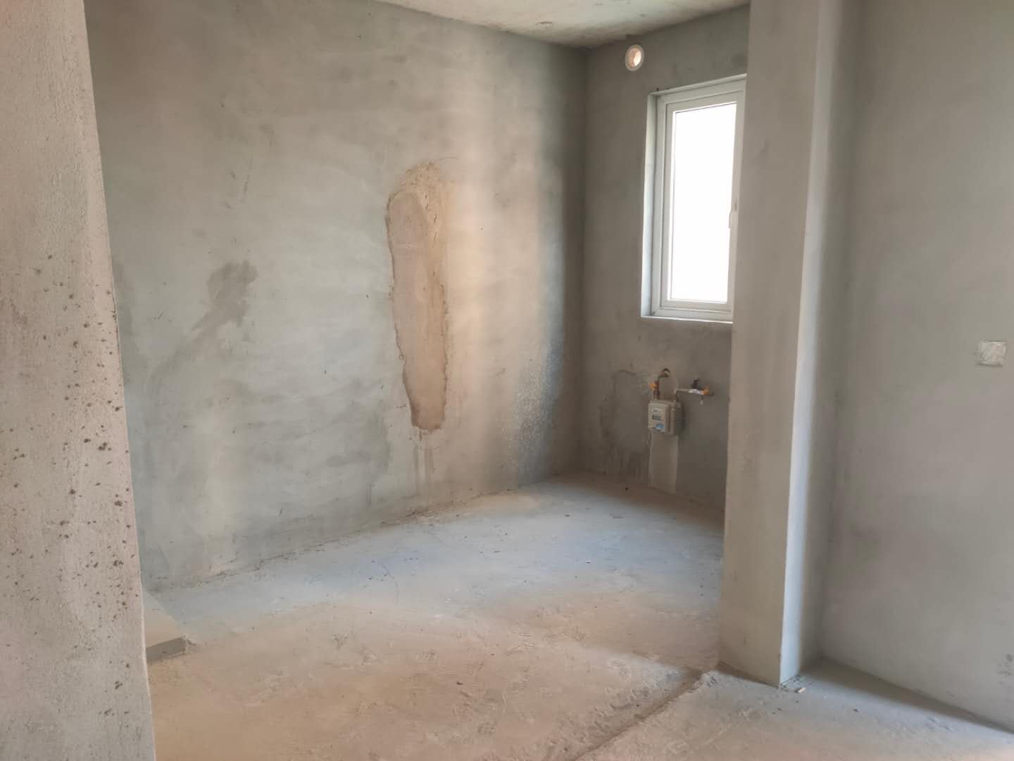 城西大盘满庭春毛坯南北通透全天采光证满2