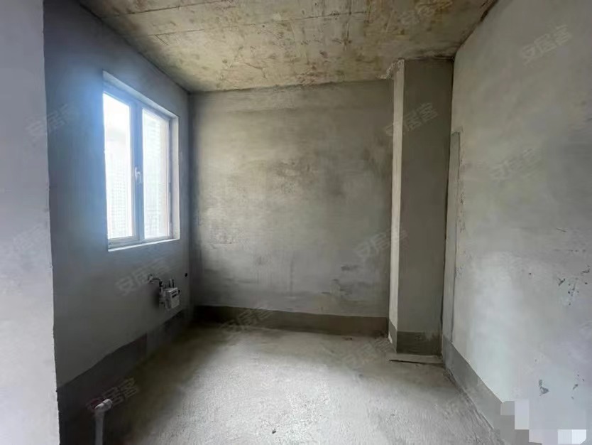 18，房东亏本出售，新城名都，总楼层12楼，9楼，6000一平，捡漏