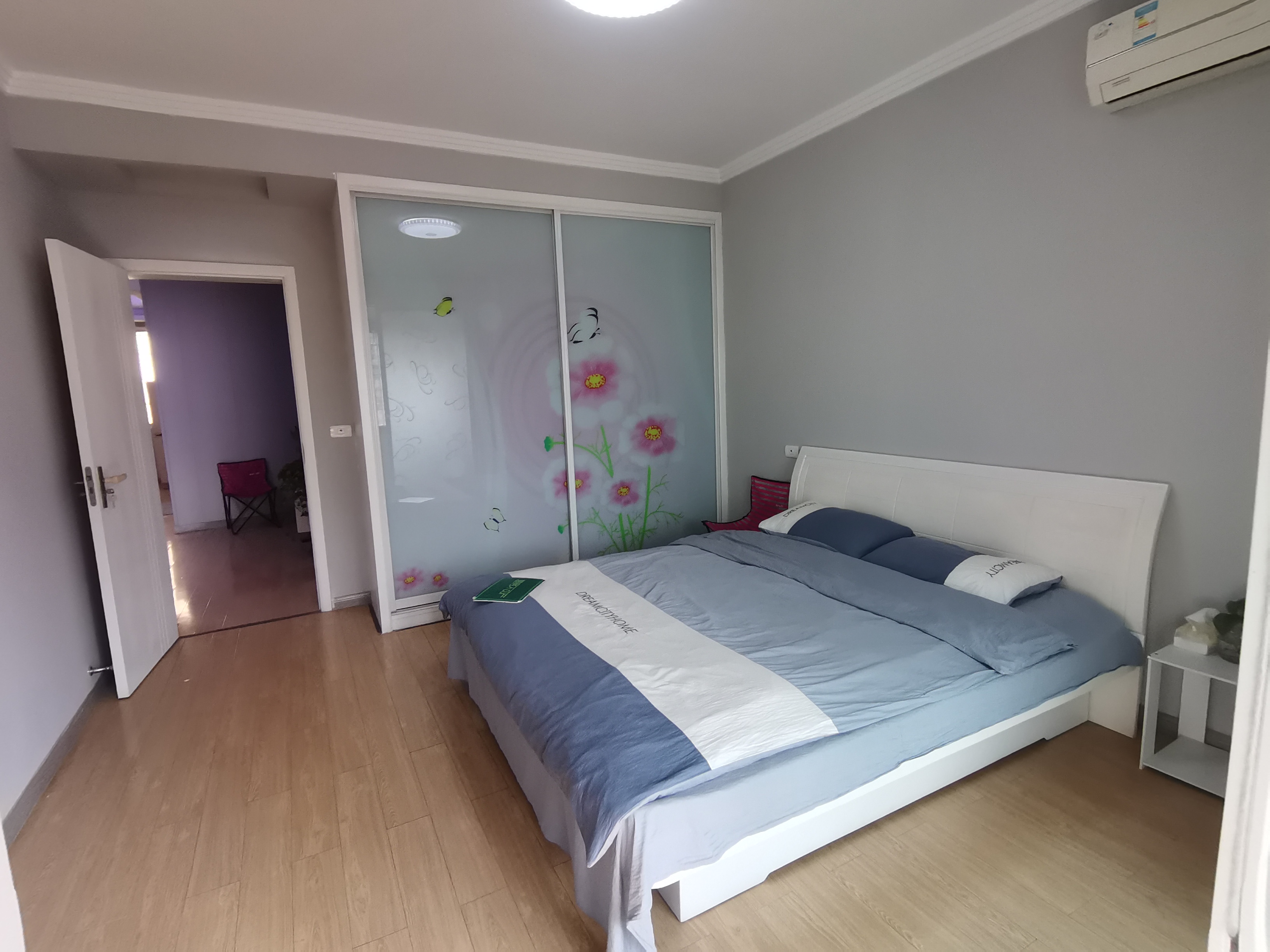 粮油商行宿舍楼精装三房房东诚意出售