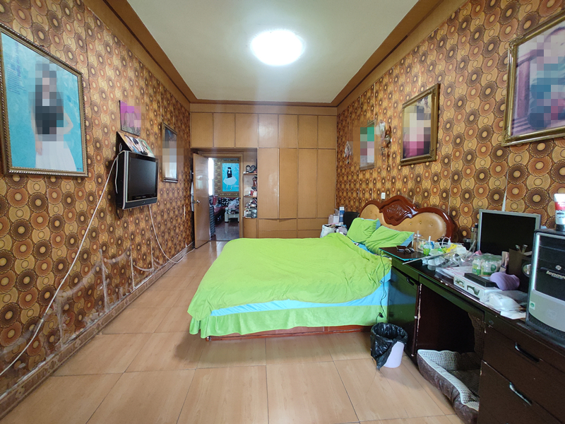 麻类宿舍精装大四房产证面积80几平实的面积150几平赠送面积超大老证小区停车方便