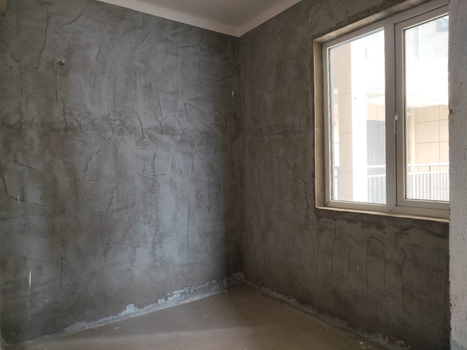 森林国际毛坯3房，契税未交，尾款4万，接受按揭，下楼就是学校