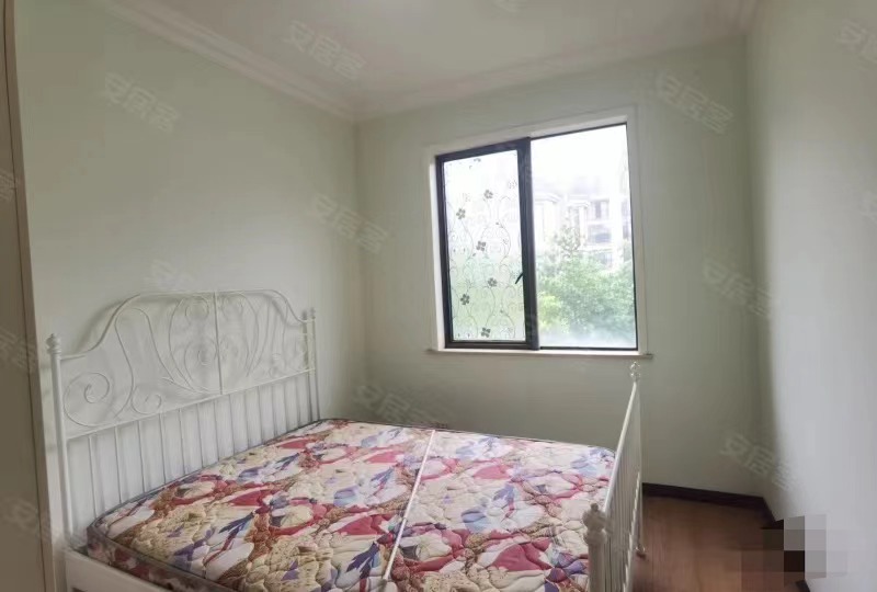 166，现亏本出售，绿地华庭锦城，步梯5楼，精装两房，大阳台，拎包入住