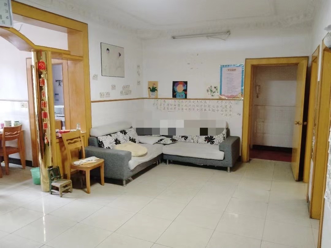 31，武商边步梯2楼，大三房 ​，证件齐全，总价35万 ​，随十看房