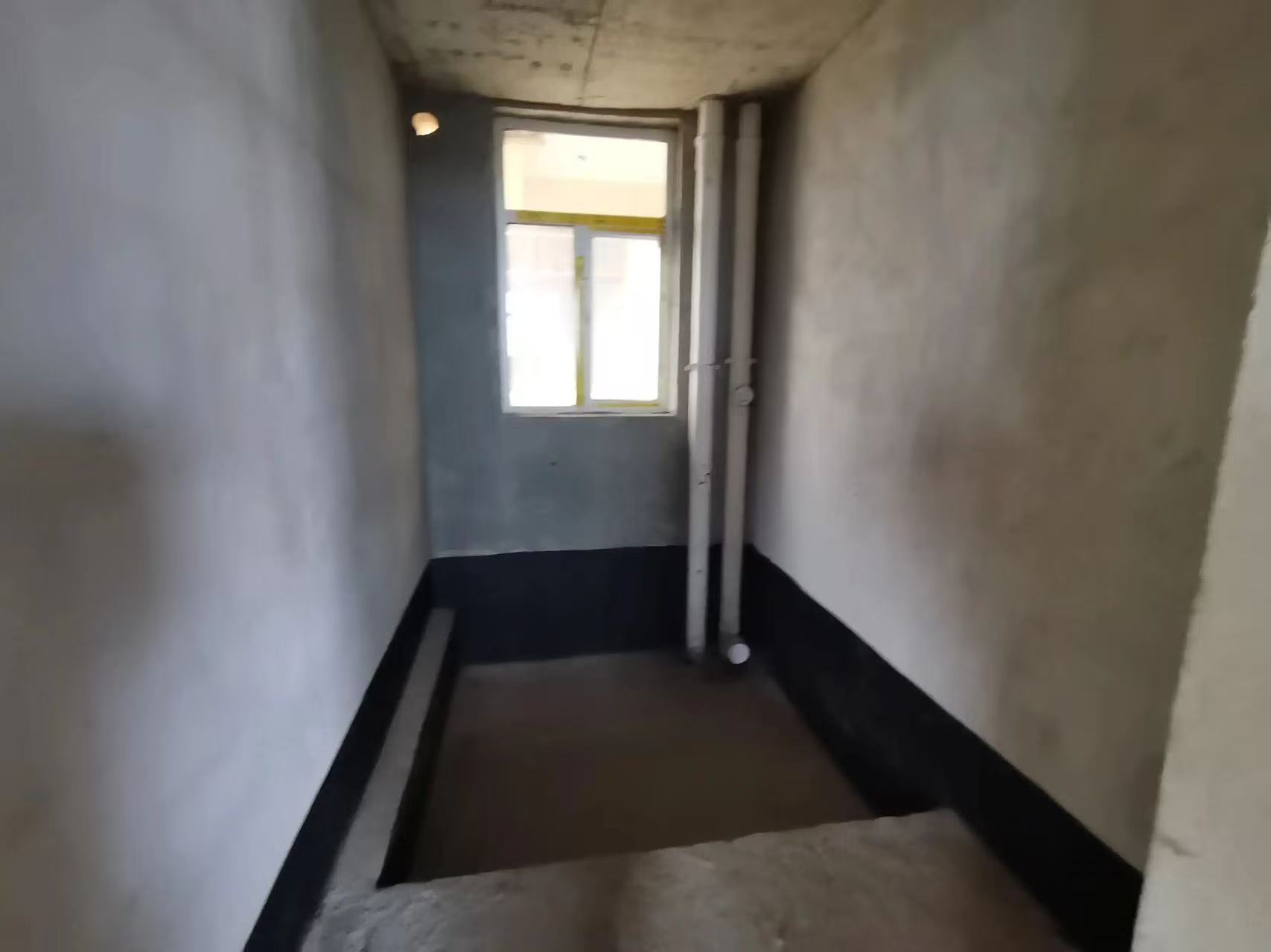 城南，沔阳清华园，毛坯三房两卫，小高层15楼，看中可谈