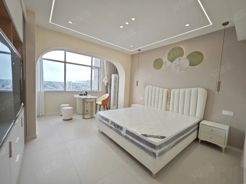 159，降价了！纽芬兰附近，全新精装，只卖21万，70年产权带证，房东亏死，电梯好楼层，证满二