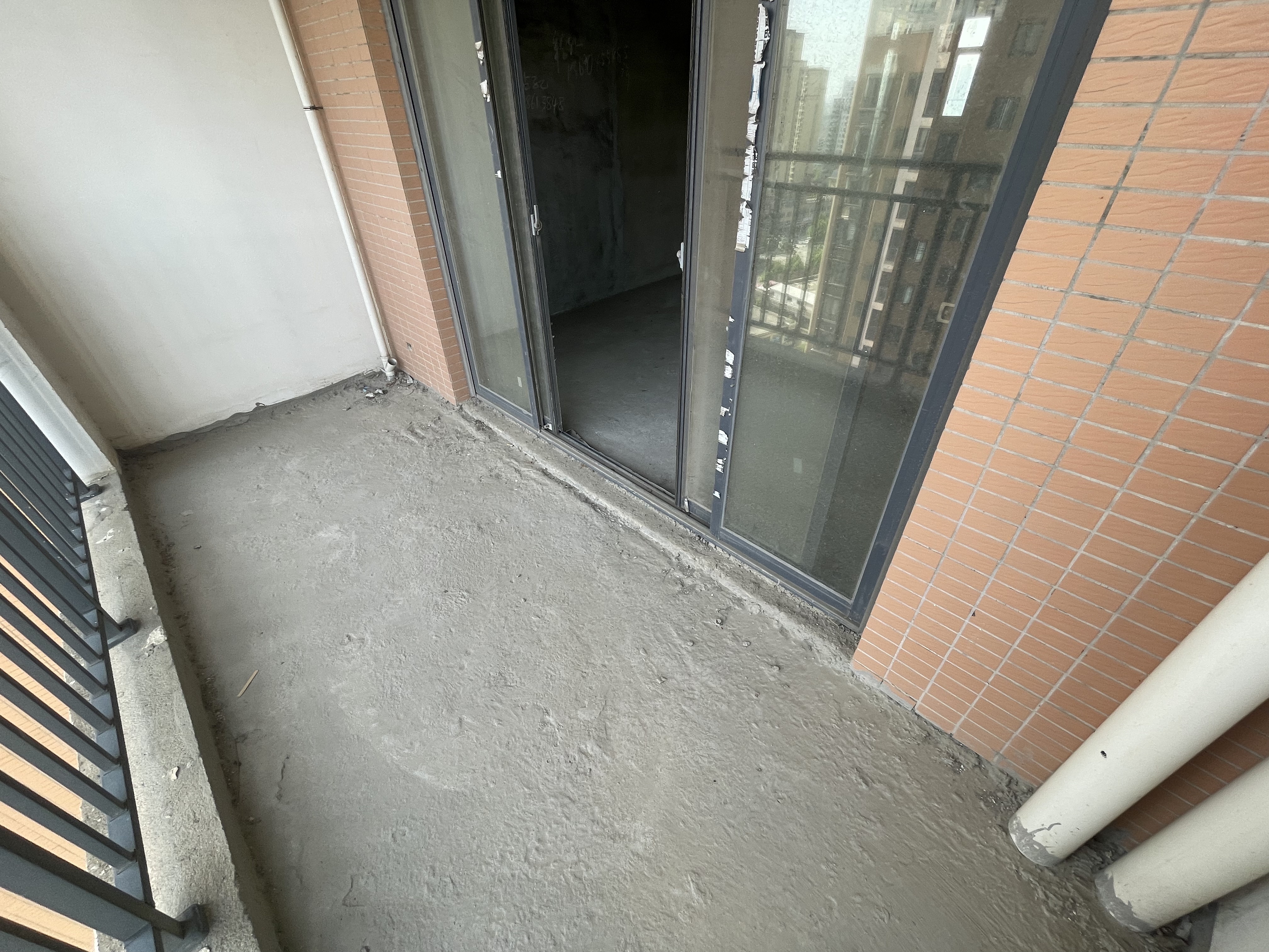 新街毛坯三房单价4000多城南证件满二