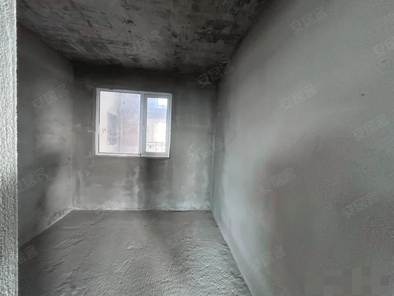 捡漏，亏本出，交投满庭春，电梯小高层，好楼层，证件满二，业主急售