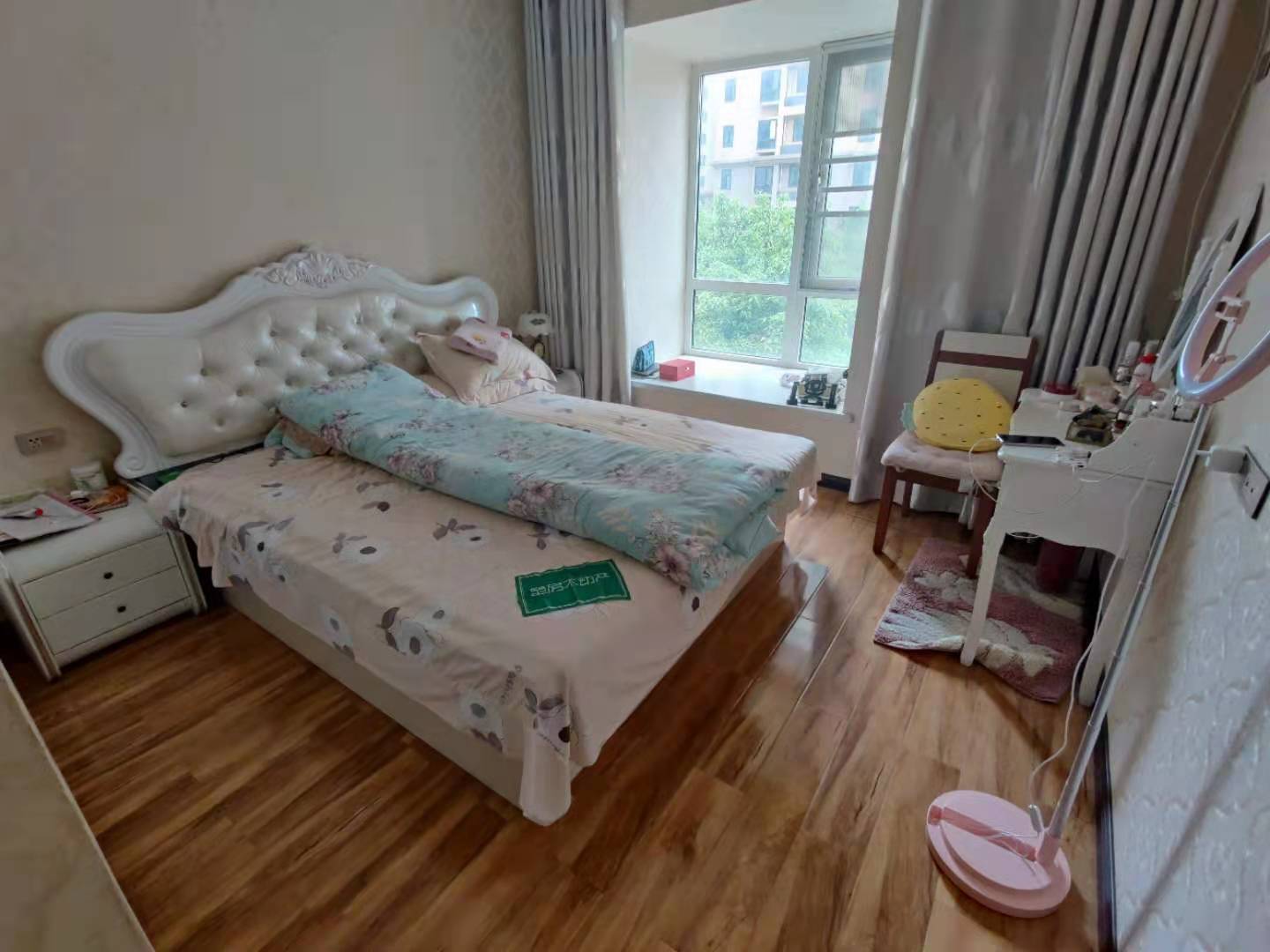 森林国际精装两房好楼层可读新二中二小看房方便房东诚意出售