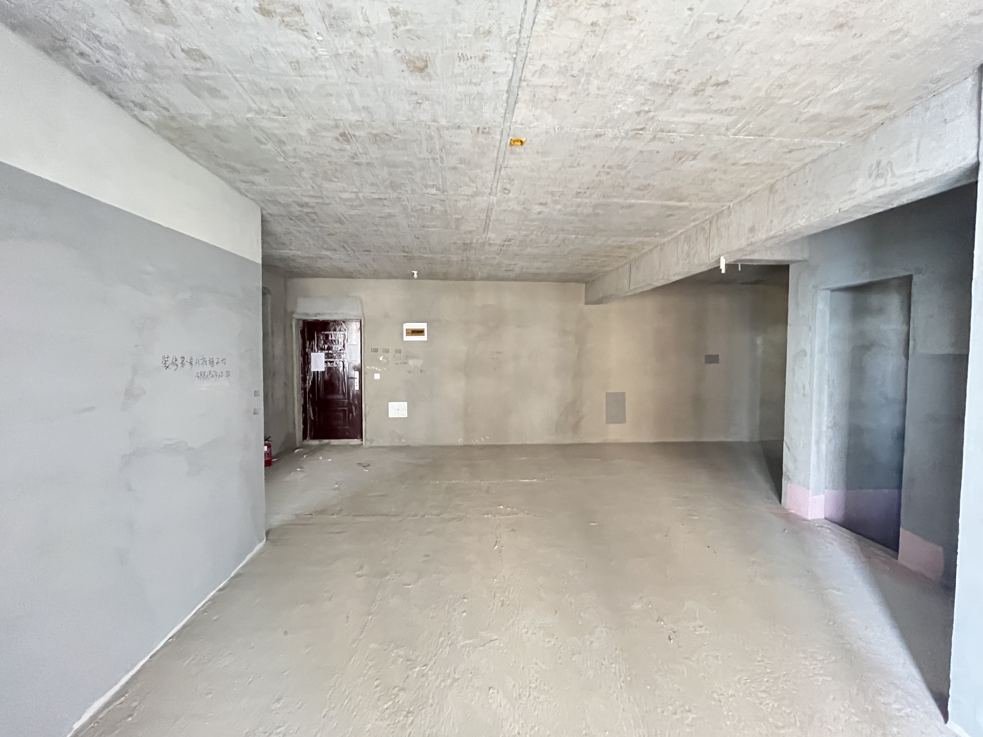 满庭春毛坯三房 好楼层 看房方便