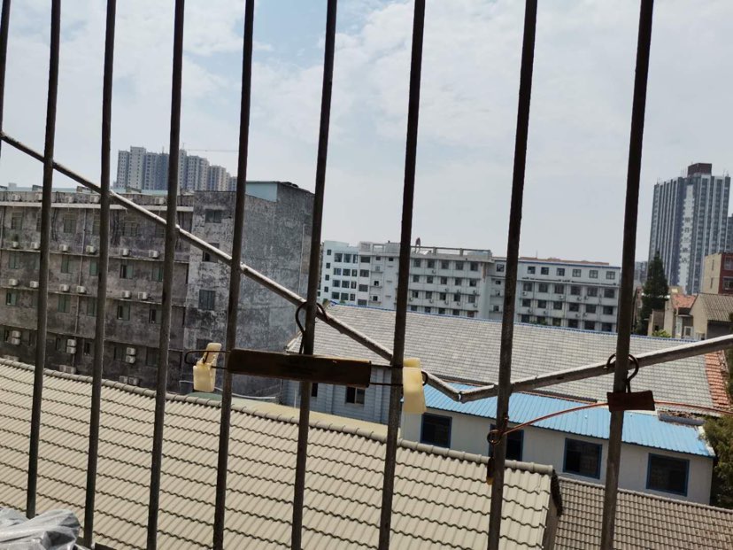 仙源 旁装修三房，陪读不错选择，证件满二，送1楼20平地下室