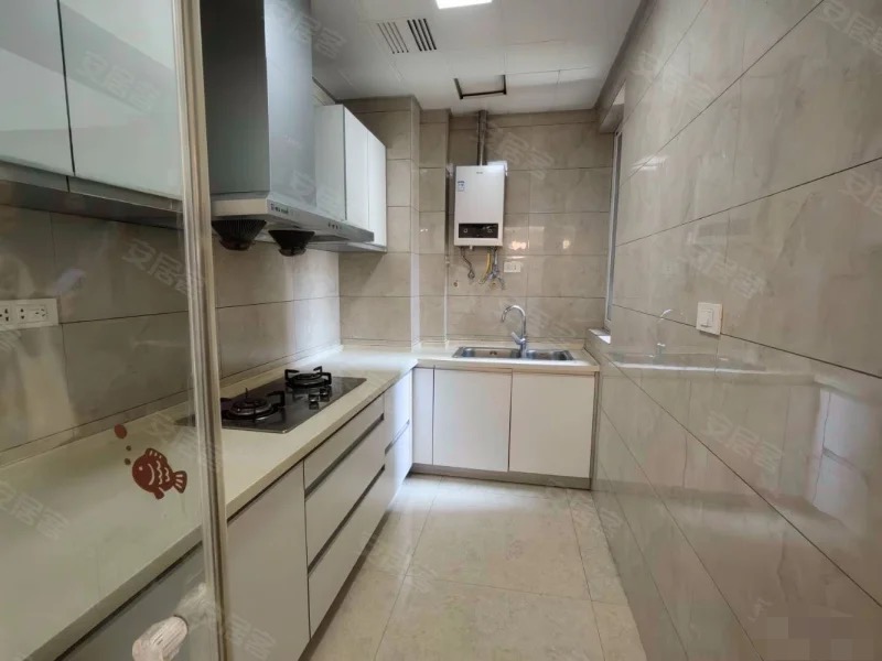 379，急售，捡漏，三丰鼎城，电梯小高层，精装三房，中间好楼层，证满二