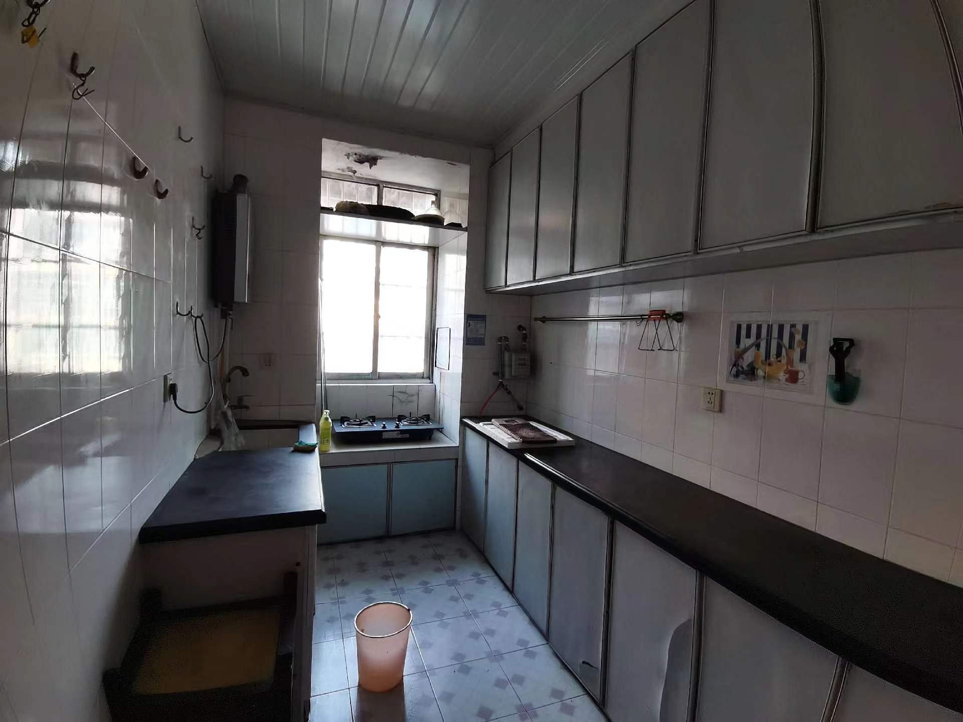 老城区环球对面楚珠花苑装修大三房好楼层