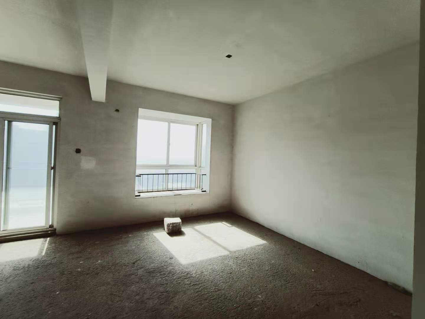 城西仙桃 旁边电梯中层户型好楼层好单价低