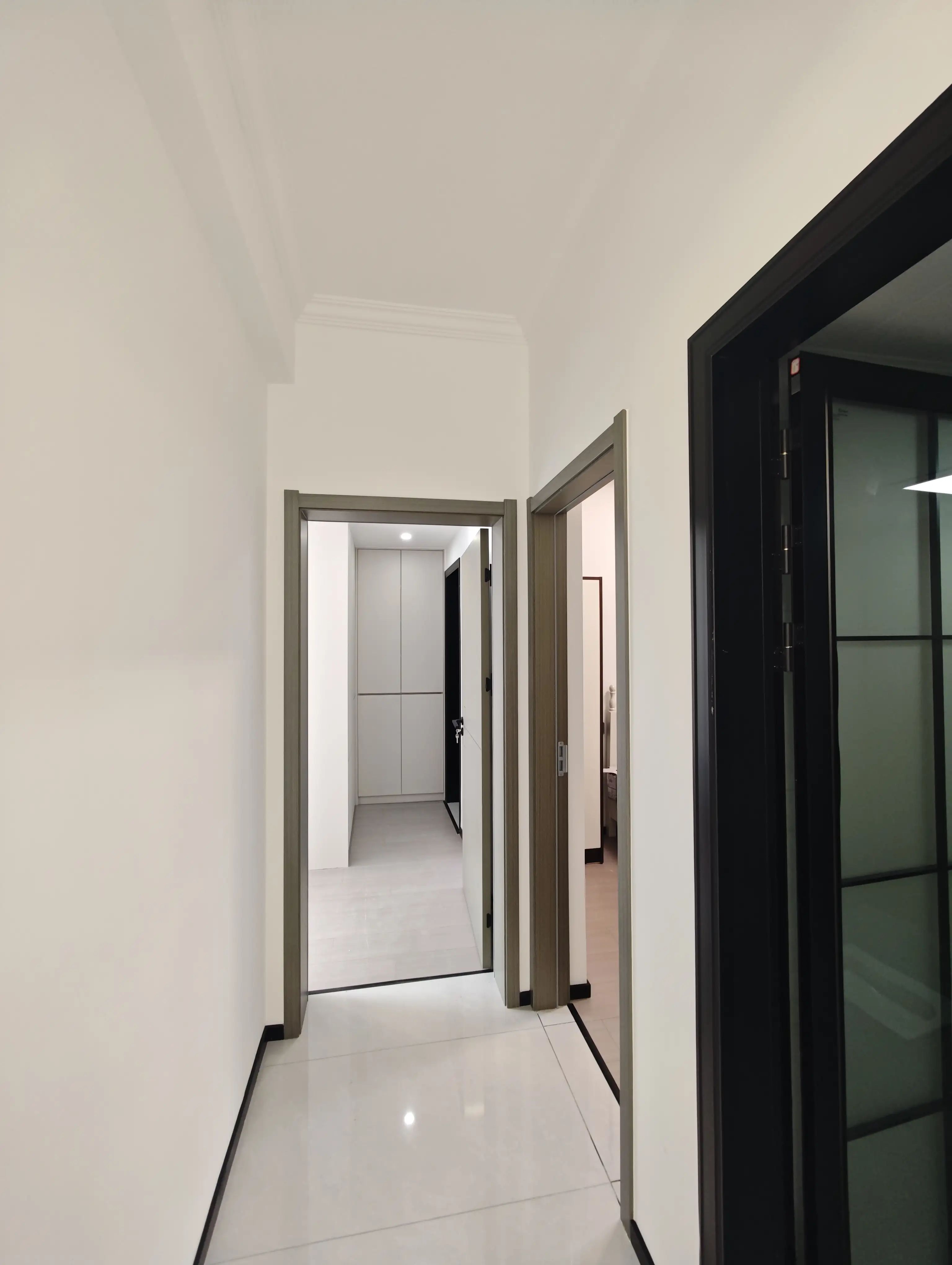 降价了，捡漏，风和日丽，精装三房两卫，单价4675，好楼层，阳台外就是三中